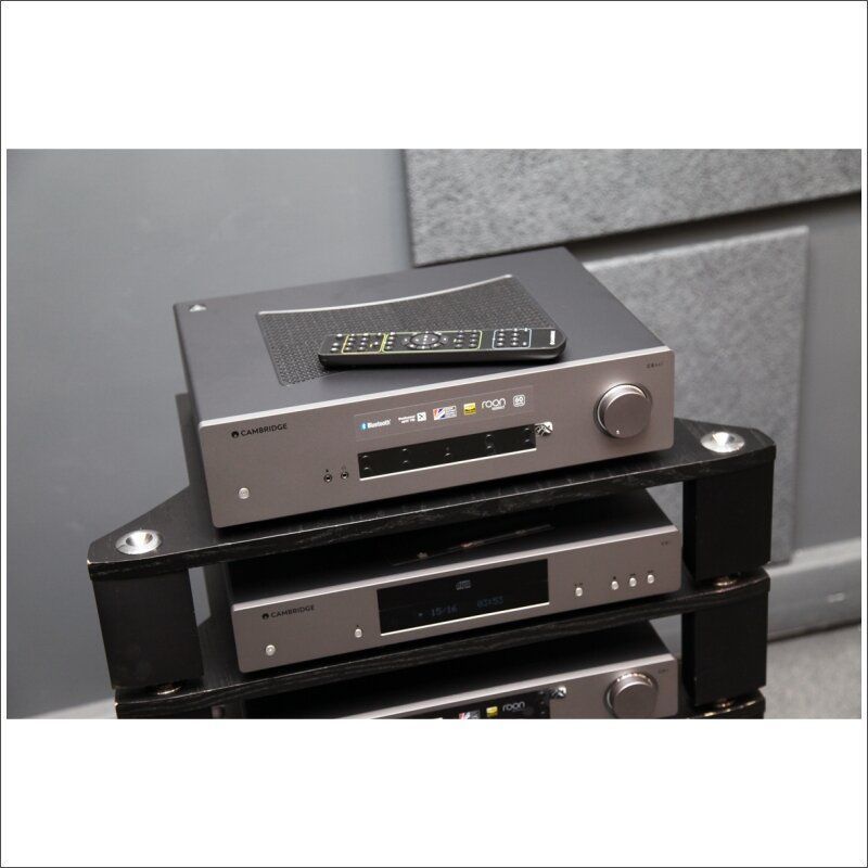Стереоусилитель Cambridge Audio CXA 61 Lunar Grey Основне Фото №4