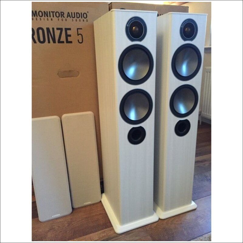 Напольная акустика Monitor Audio Bronze 5 White Ash Основное Фото №2
