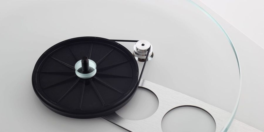 Проигрыватель винила Rega Planar 3 - ELYS 2 MM White Основное Фото №3