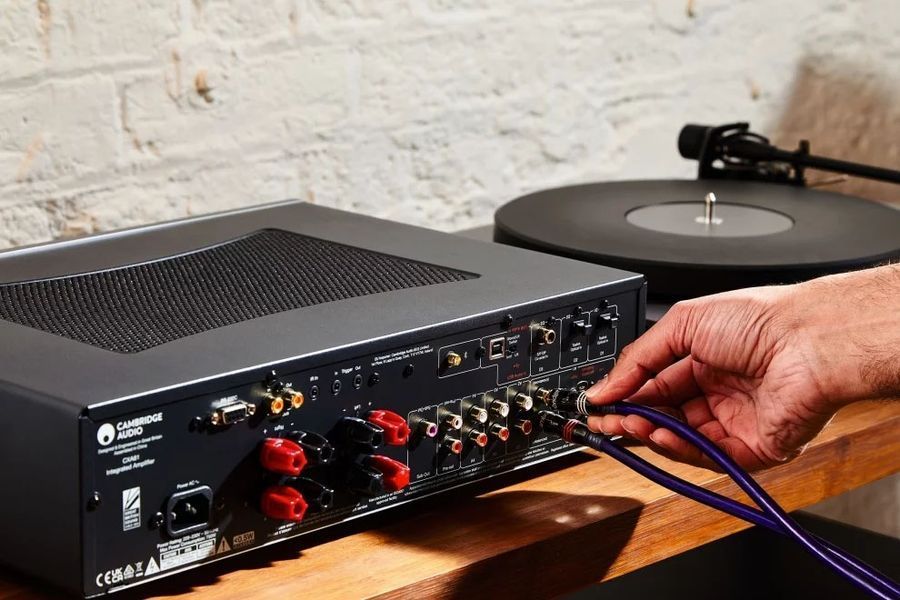 Підсилювач Cambridge Audio CXA81 MKII Black Основне Фото №5