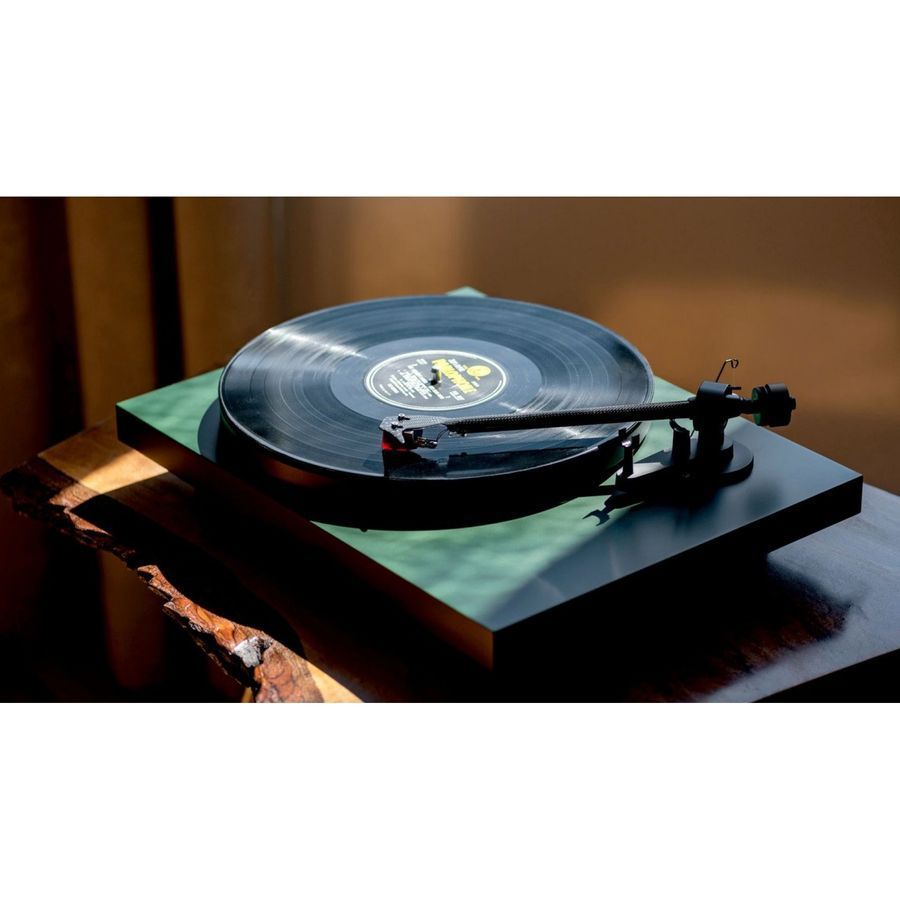Програвач вінілу Pro-Ject Debut Carbon EVO 2M-Red Satin Black Основне Фото №3