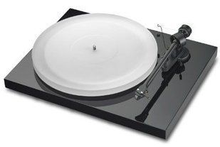 Програвач вінілу Pro - Ject Debut Carbon Recordmaster Hires 2m - Red Piano Основне Фото №1
